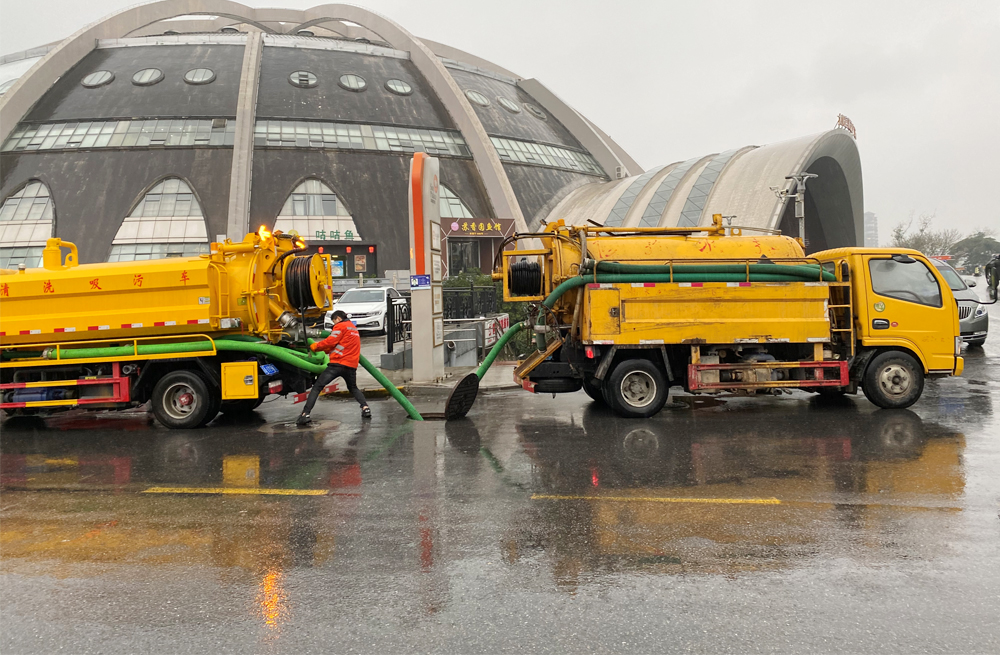 燕子矶商场管道清淤